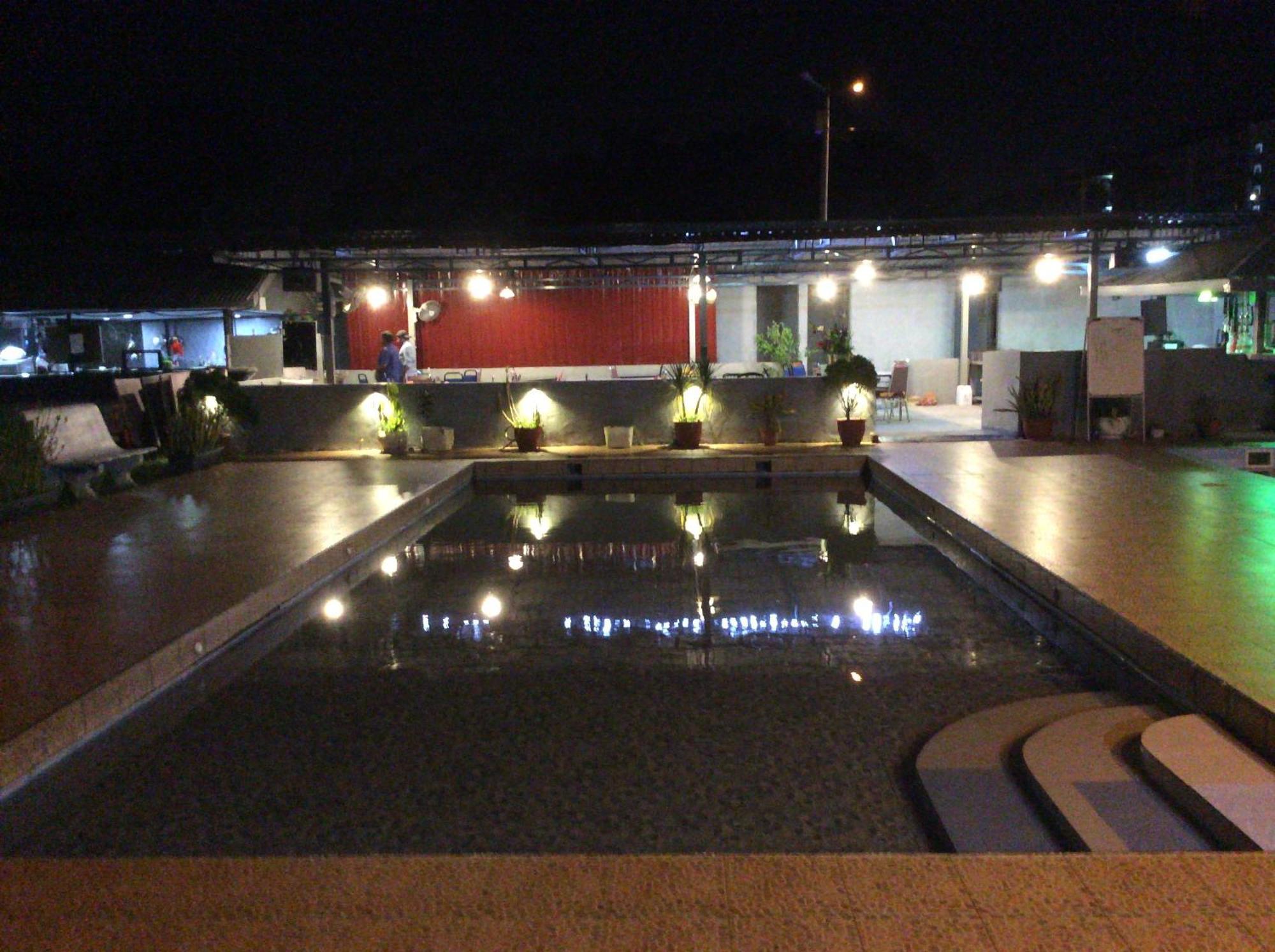 Green Town Hotel And Resort 波德申 外观 照片