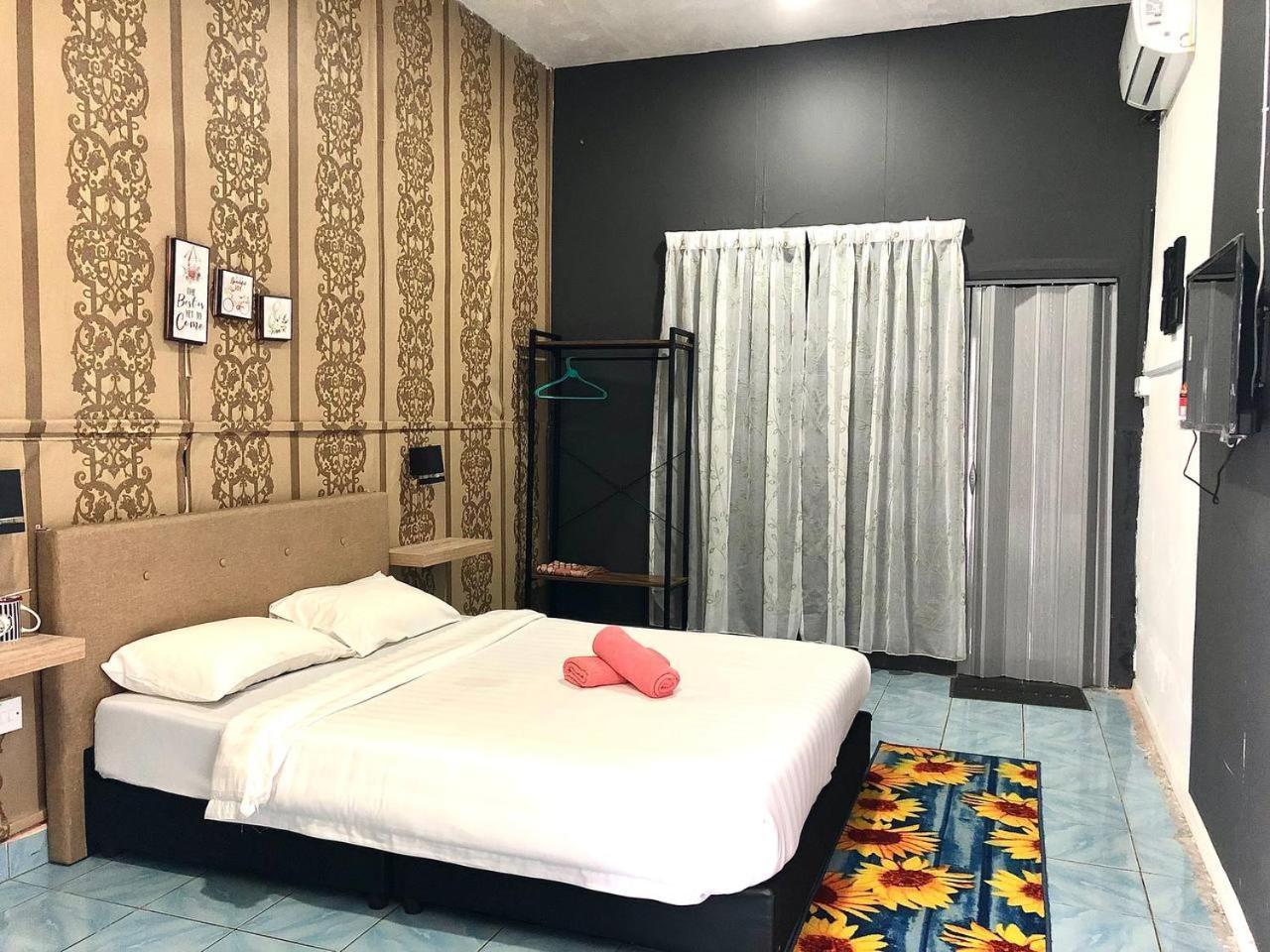 Green Town Hotel And Resort 波德申 外观 照片
