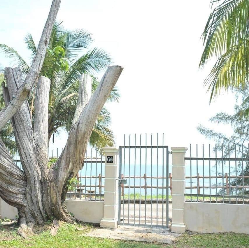 Green Town Hotel And Resort 波德申 外观 照片