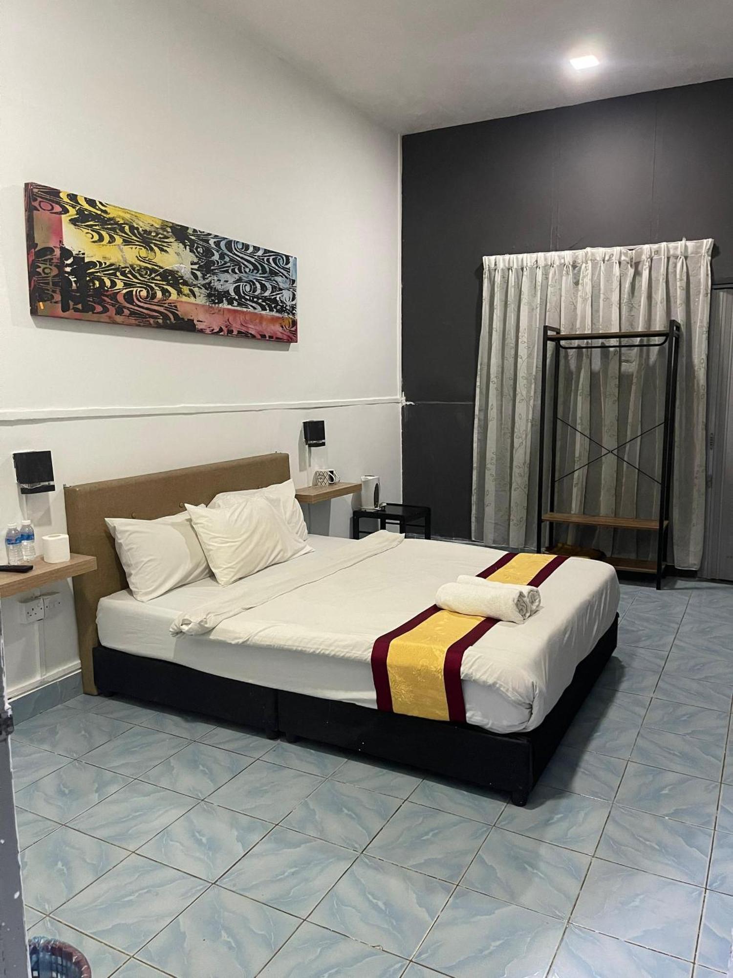 Green Town Hotel And Resort 波德申 外观 照片