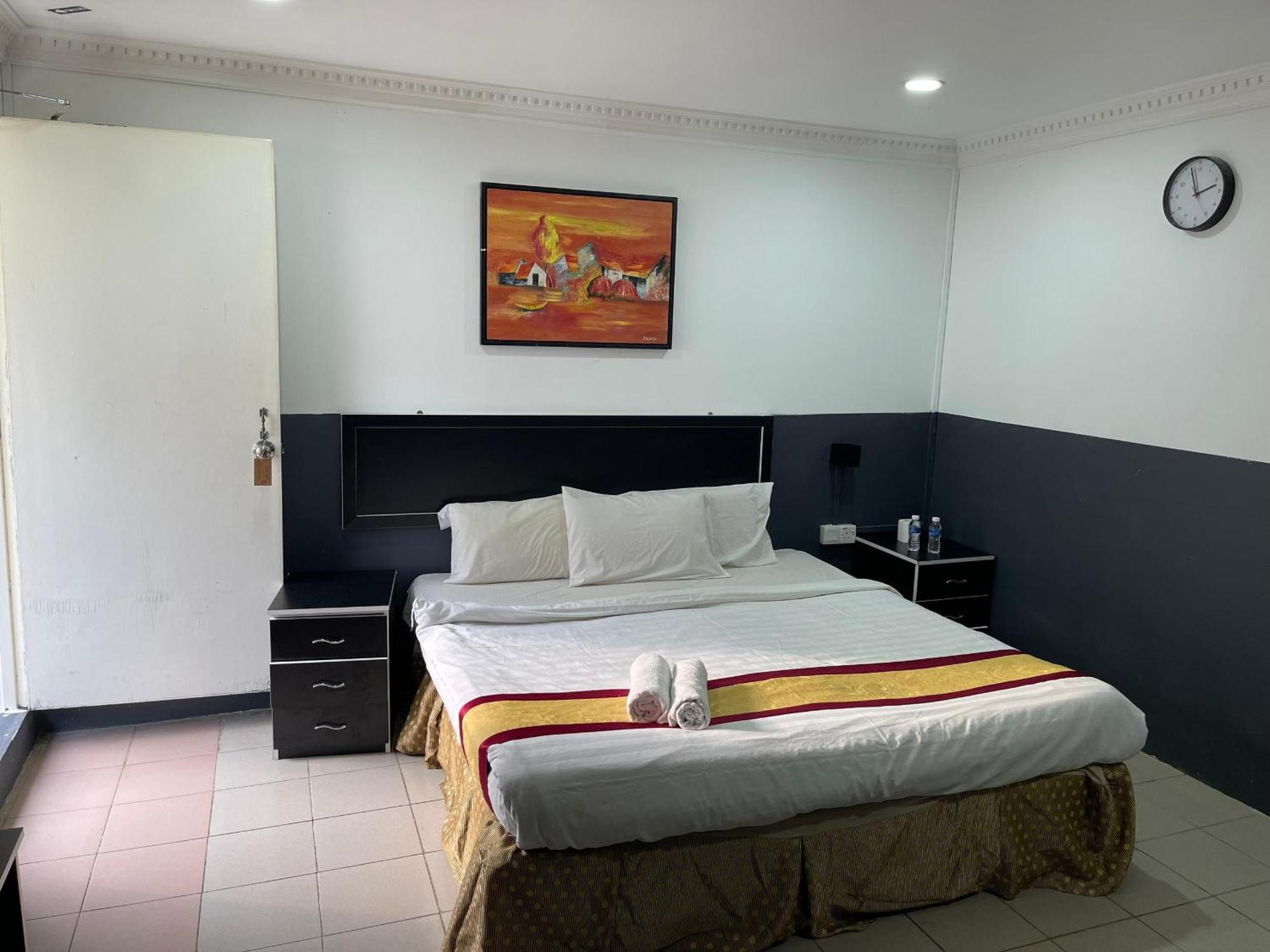 Green Town Hotel And Resort 波德申 外观 照片